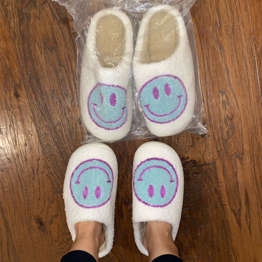 Smiley face house shoes